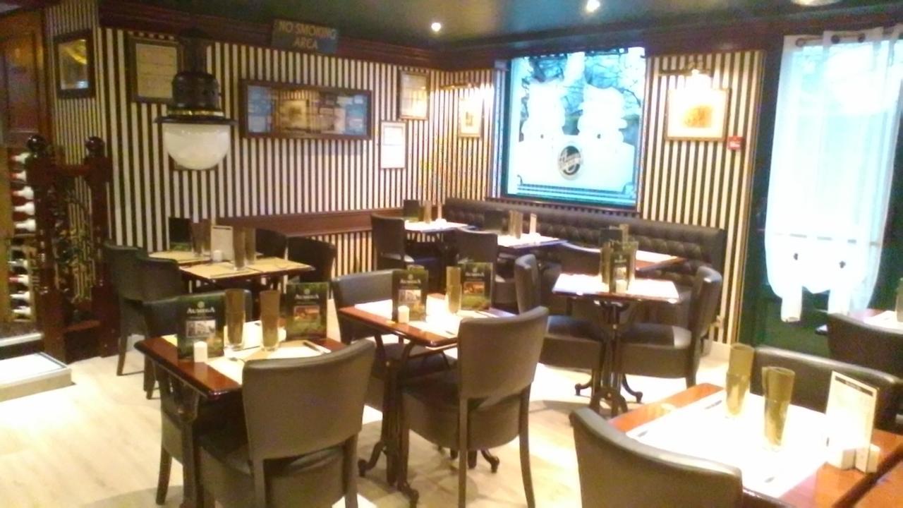 Hotel Jeanne D'Arc Saint-Chély-dʼApcher Екстериор снимка