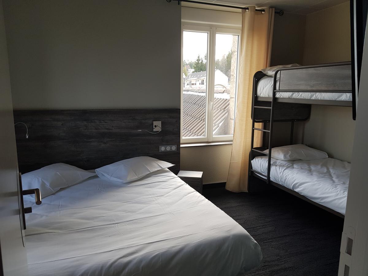 Hotel Jeanne D'Arc Saint-Chély-dʼApcher Екстериор снимка
